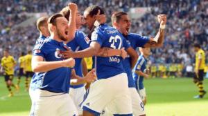 Schalke venció en casa al Dortmund