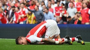 Debuchy tres meses de baja