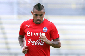 Arturo Vidal aclaró que está de lo mejor su rodilla derecha