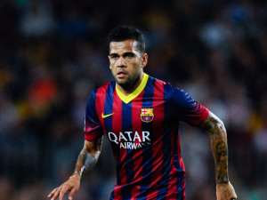 Barcelona contará con Dani Alves hasta 2015