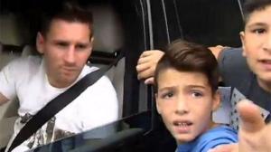 asi reaccionno niño que se encontró a Leo Messi manejando su range rover