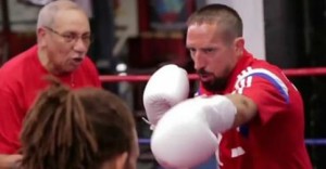 el jugador del bayern munich Ribery hizo boxeo en su visita a NYC