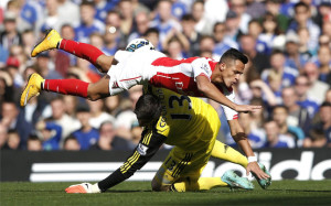 Courtois rumbo al hospital por choque con Alexis