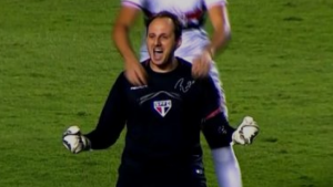 Rogério Ceni se mandó un golazo de tiro libre ante el bahia