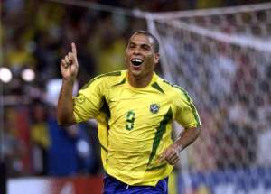 se puede disfrutar del fútbol de ronaldo, figo, zidane y rivaldo en la copa mundial de leyendas de catar 2016