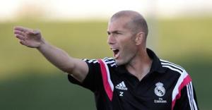 Zidane es suspendido 3 meses por dirigir sin el permiso que lo acredita