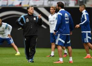 Martino habló de Messi y Tevez en el seleccionado
