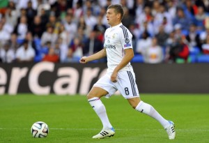 Toni Kroos tenía que jugar descalzo