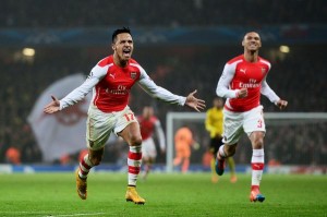 Alexis llegó a 20 goles con Arsenal, que pasó a 8vos. de Champions