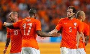 Se lesionó el neerlandés Daley Blind, una de las flamantes figuras del Manchester United.
