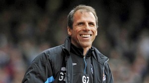Gianfranco Zola es el nuevo DT del Cagliari de la Serie A.