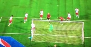 Sirigu hizo un autogol increíble en el empate del PSG