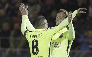 'Iniesta y Rakitic lideran al Barça frente al Huesca'