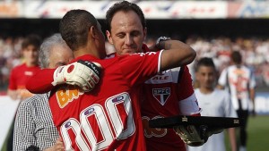 Rogério Ceni cumple 42 años y sigue vigente.