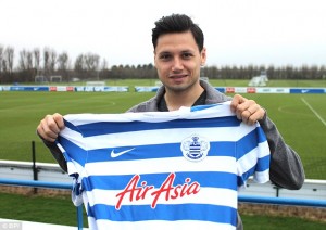 Mauro Zárate firmó con QPR, luego de “discutir” con el técnico del West Ham.