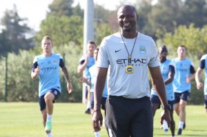 Patrick Vieira ve en Cristiano Ronaldo el prototipo de jugador del futuro por su estilo y su físico.