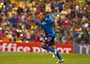 El recibimiento de los fans del América a Cuauhtémoc Blanco