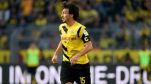 Manchester United está dispuesto a pagar 50 millones de euros por contar con los serivicios del central alemán Mats Hummels.