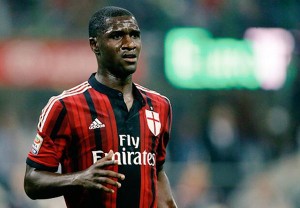 Cristian Zapata baja por un mes, sensible baja juzgando nuestro rendimiento en la defensa.
