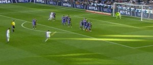 Gol de Gareth Bale que pone al Madrid 2-0 contra el Espanyol al min 29