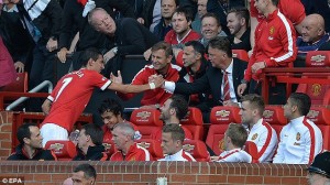 Van Gaal: "Di María tiene que adaptarse todavía al fútbol inglés"