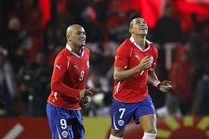 Humberto Suazo y Alexis Sánchez con Chile