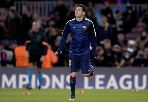 Lionel Messi calentando con Barcelona