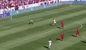 HERMOSA DEFINICIÓN. @clint_dempsey hizo recordar a @Ronaldo con un golazo ante Panamá