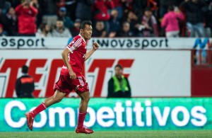 Xolos remontó y derrotó a Pachuca en el Estadio Caliente, afianzándose en el liderato del Clausura 2015.