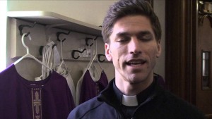 Chase Hilgenbrinck dejo el balón y ahora es sacerdote en USA