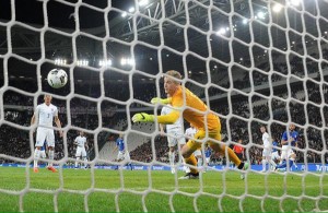 El empate definitivo llegaría por intermedio del jugador del Tottenham, Andros Townsend, quien pudo vencer finalmente a Buffon en el Juventus Stadium.