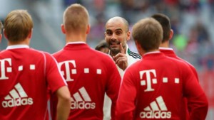 Guardiola anunció que cumplirá su contrato hasta junio de 2016 con el Bayern Múnich