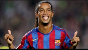 Hoy cumple 35 años la sonrisa del fútbol, el gran Ronaldinho!!!!!