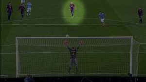 avier Mascherano confesó la razón por la que creyó que El Kun cruzaría su disparo.