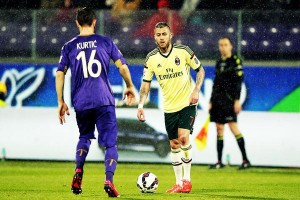 Los jugadores del AC Milan y Fiorentina jugaron un rato sin árbitro central. INSÓLITO,