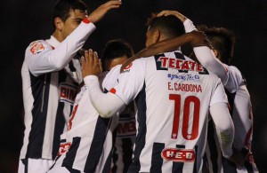 Edwin Cardona marcó triplete con el Monterrey en el triunfo ante el Toluca