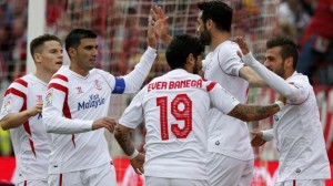 Sevilla le ganó 2-0 al Rayo Vallecano en el Sánchez Pizjuan