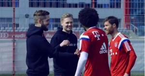 Xabi Alonso, Dante y un espectacular desafío en tiros libres