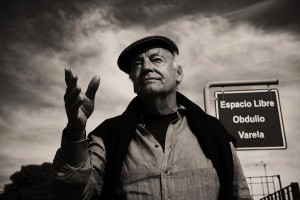 El mundo está de luto, Invictos. Uno de los escritores más brillantes de la última época ha perdido la vida. Se fue un grande y lo recordamos con varias de sus FRASES A ENMARCAR.