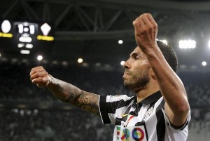 #SerieA Final en #Turín: @juventusfc 3-2 Fiorentina (@llorentefer19, @carlitos3210 (2)/ Gonzalo Rodríguez, J.Ilicic)