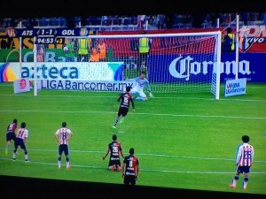 Aquí el vine del penal pesimamente cobrado por Ponchito