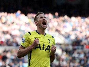 Harry Kane registra 30 goles en los 46 partidos que ha disputado en la presente temporada con Premier League.