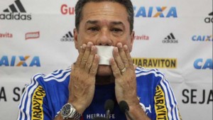 Luxemburgo hizo una particular protesta en Brasil