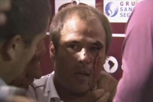 Lanús perdió en casa y un hincha agredió a un jugador del club