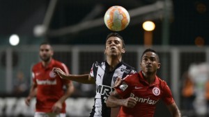 Mineiro empató sobre la hora con Inter de Porto Alegre como local