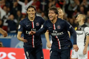 Cavani asusta a los directivos del PSG por una posible salida del club parisino