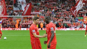 Balotelli le escribió una carta a Gerrard, en su despedida de Anfield