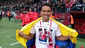 Sevilla campeón de la Europa League por segundo año consecutivo con doblete de Carlos Bacca, la gran figura del partido