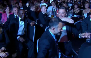 Video | El Calvazo que le pego Van Gaal a su asistente técnico