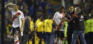 La galería de la vergüenza: imágenes del bochornoso superclásico entre boca y river por la copa libertadores